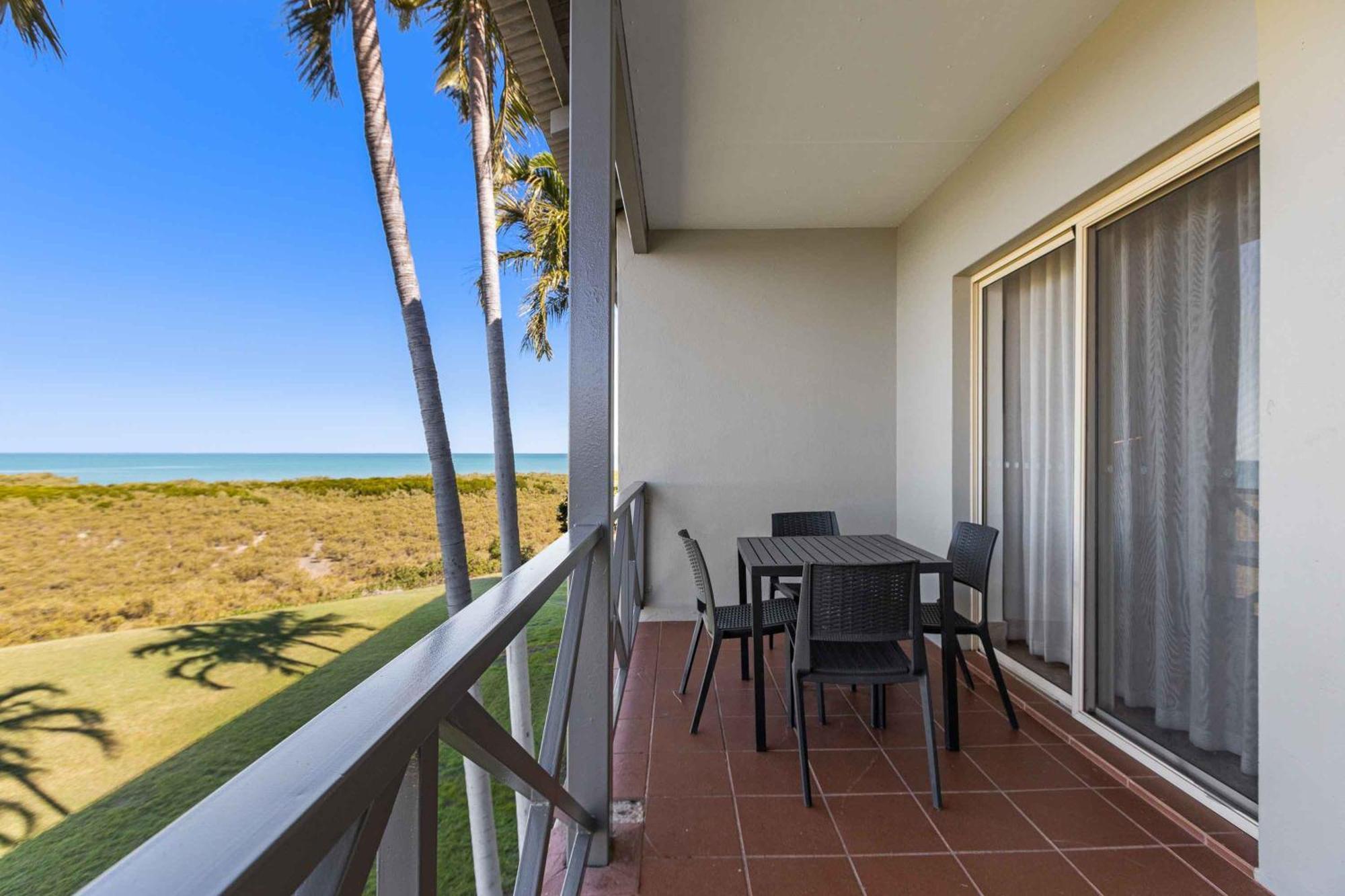 Moonlight Bay Suites Broome Esterno foto