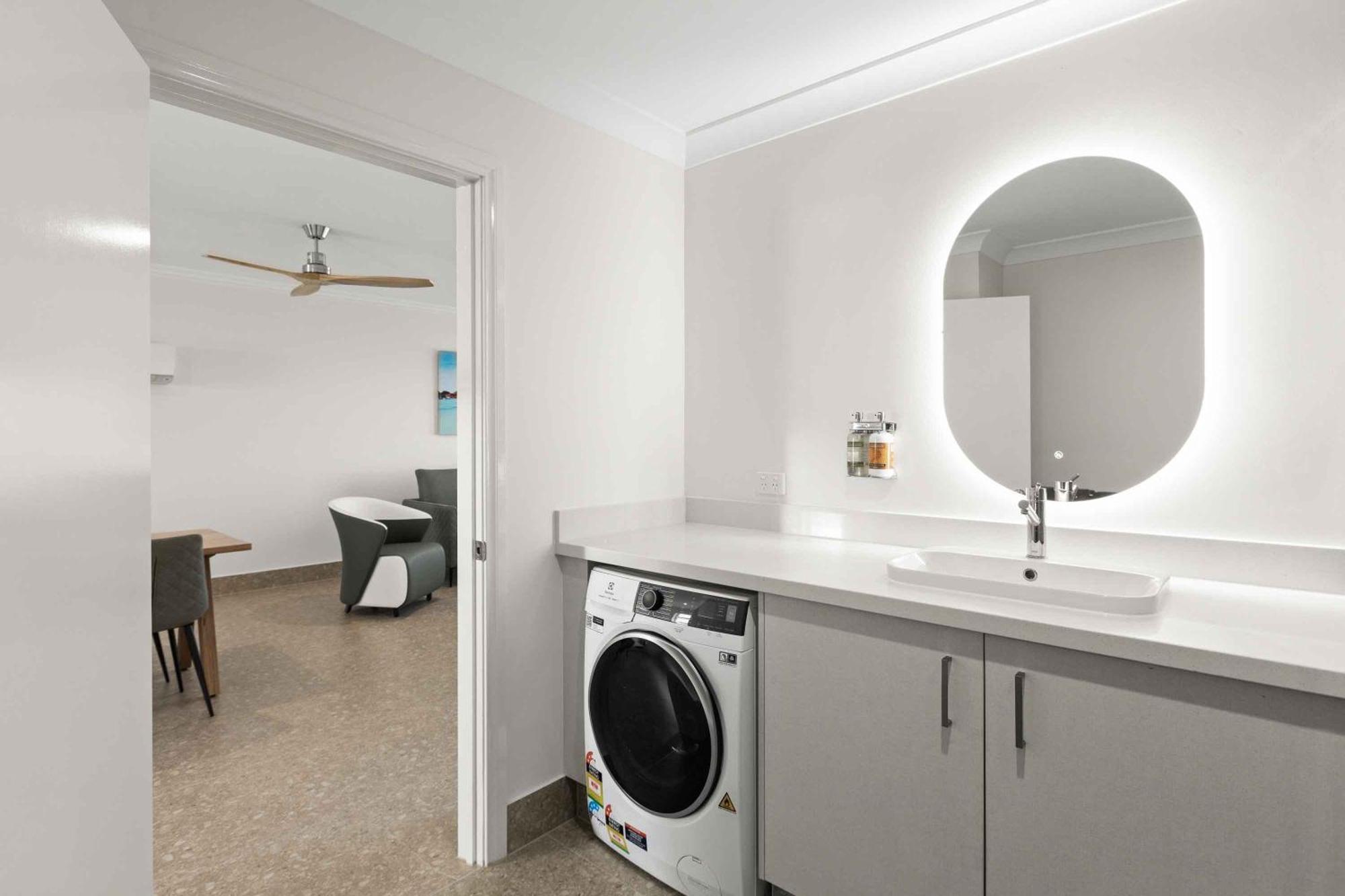 Moonlight Bay Suites Broome Esterno foto